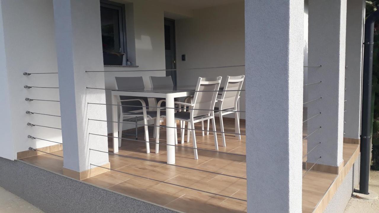 Hébergement de vacances Na Off *